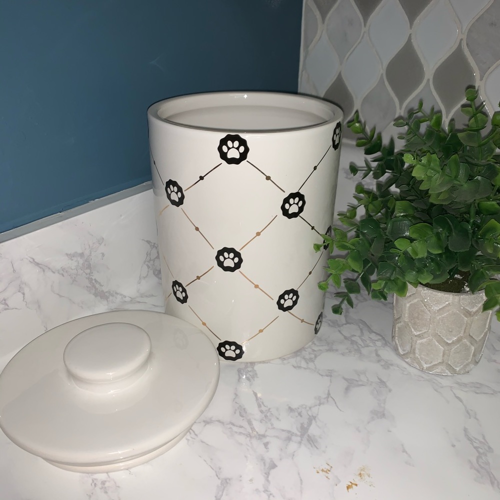 Jay Imports Ceramic Treat Canister - Picture 8 of 11